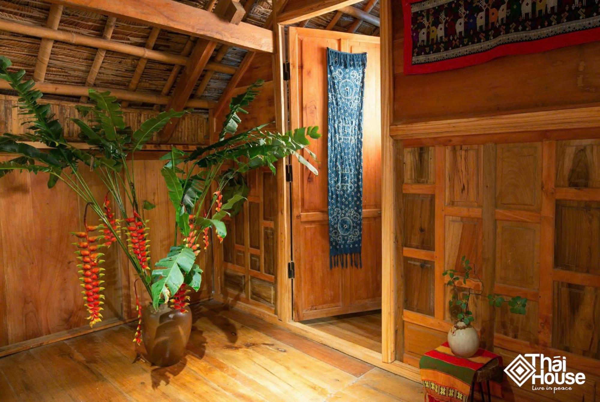 Thai House Pu Luong - Century Old Stilt House With Terrace Views Huong Ba Thuoc Екстериор снимка