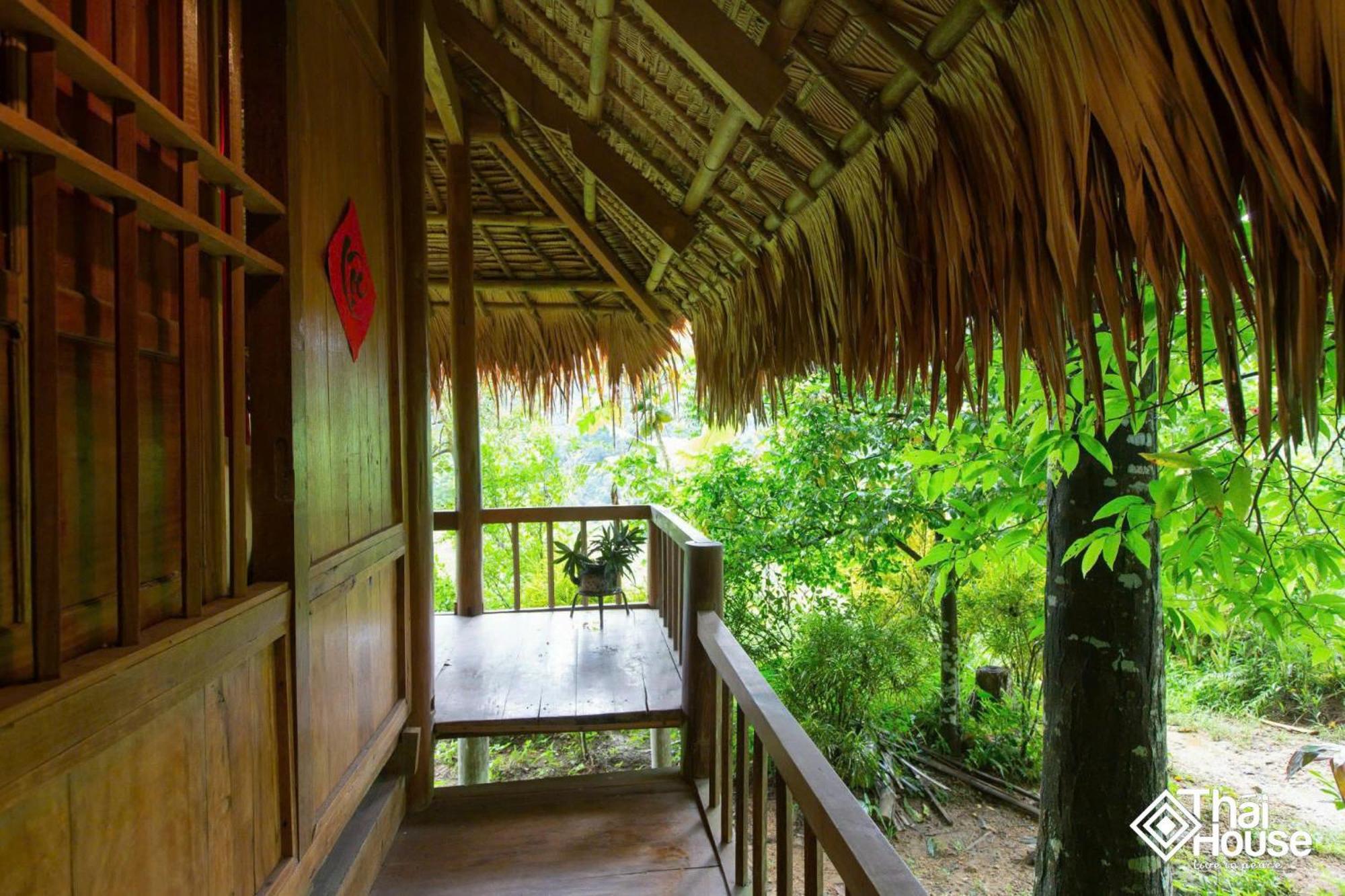 Thai House Pu Luong - Century Old Stilt House With Terrace Views Huong Ba Thuoc Екстериор снимка
