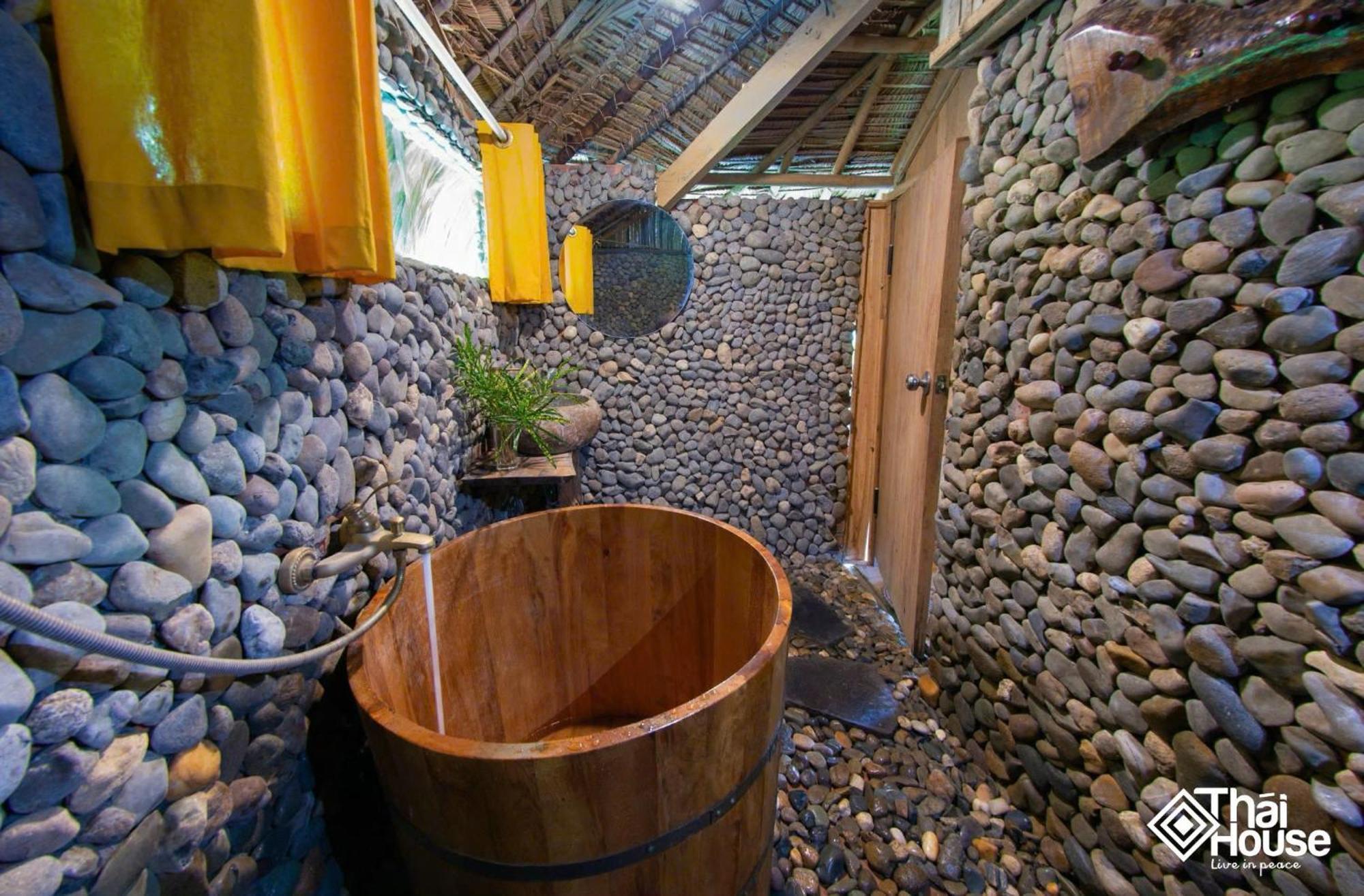 Thai House Pu Luong - Century Old Stilt House With Terrace Views Huong Ba Thuoc Екстериор снимка