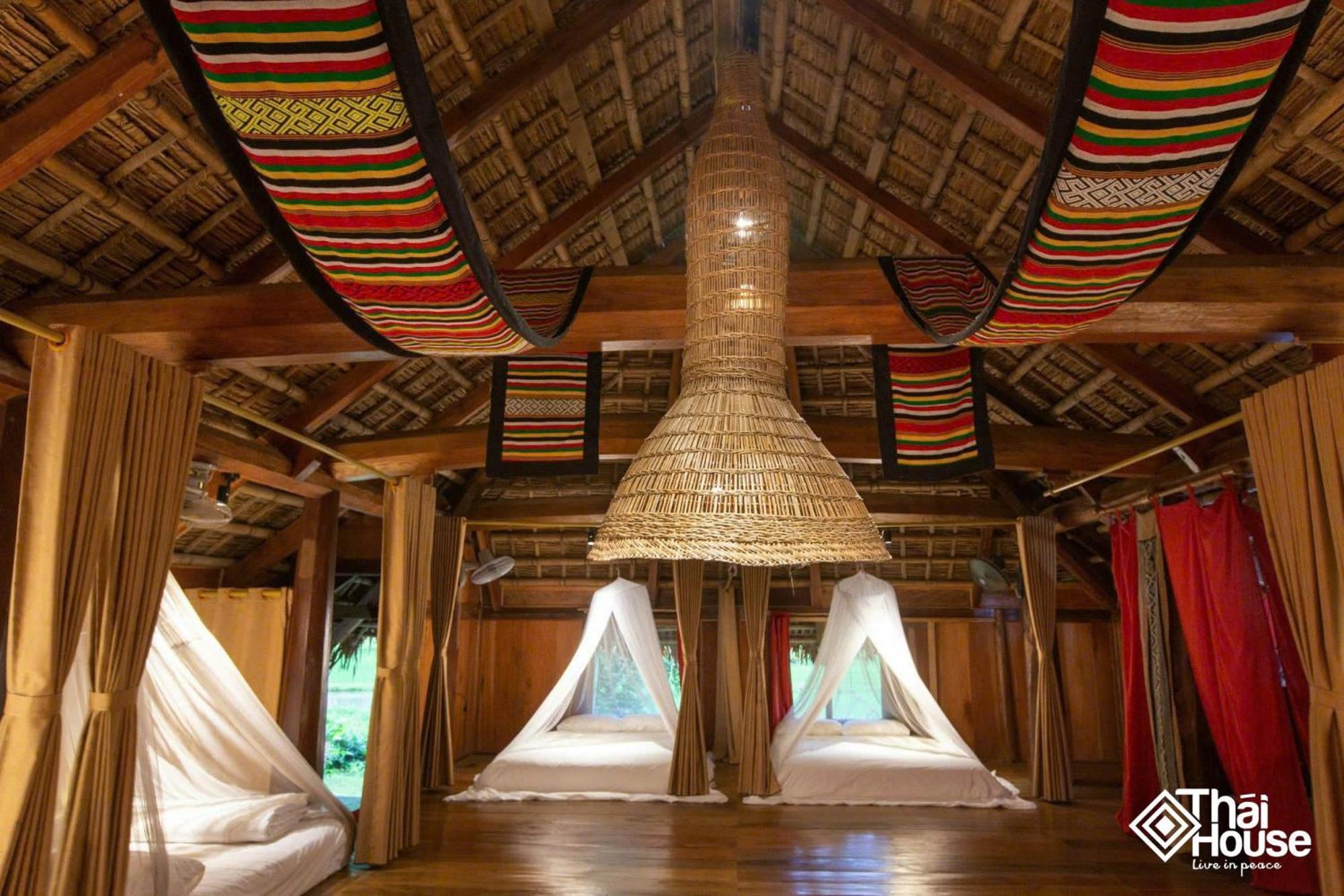 Thai House Pu Luong - Century Old Stilt House With Terrace Views Huong Ba Thuoc Екстериор снимка