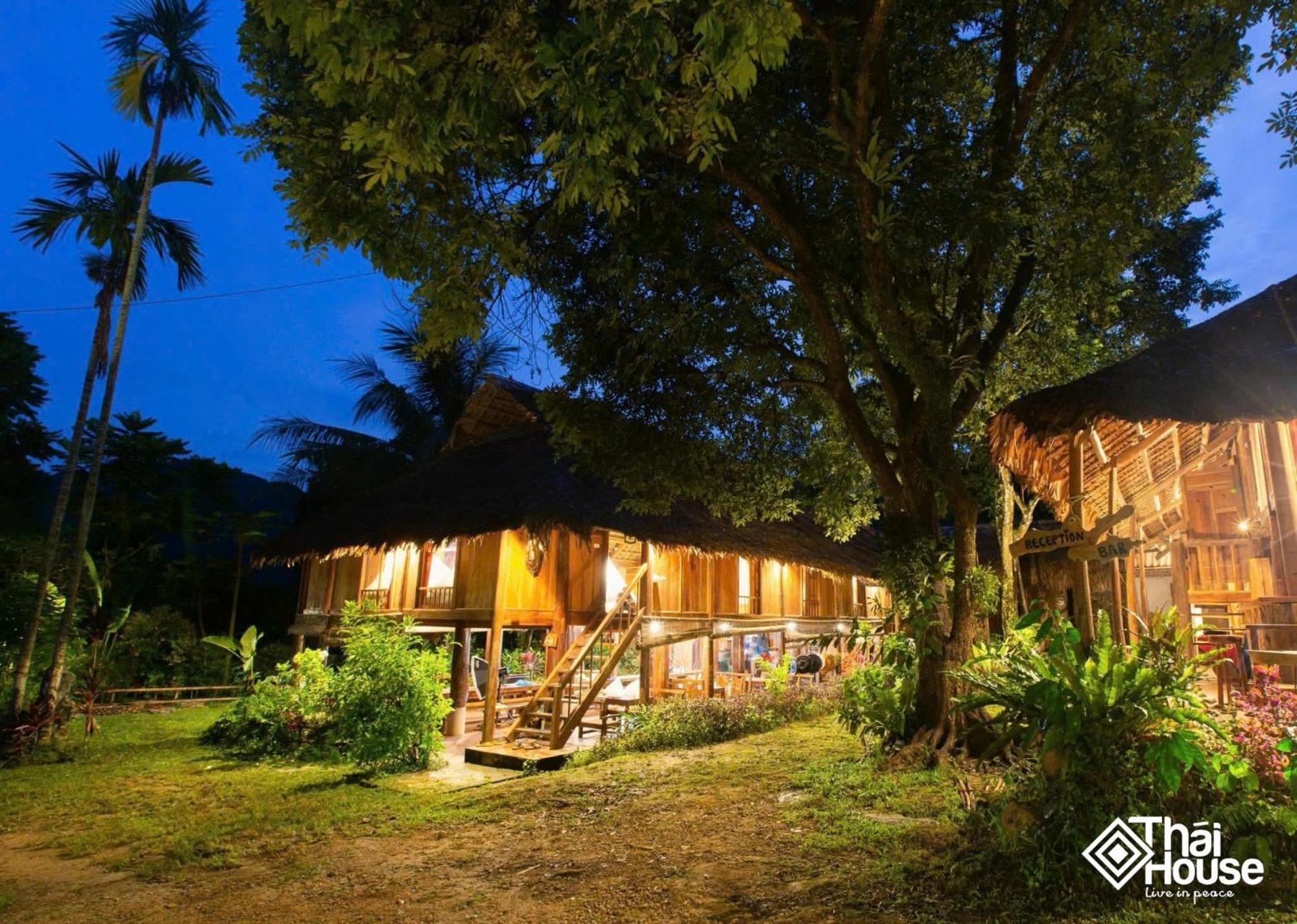 Thai House Pu Luong - Century Old Stilt House With Terrace Views Huong Ba Thuoc Екстериор снимка